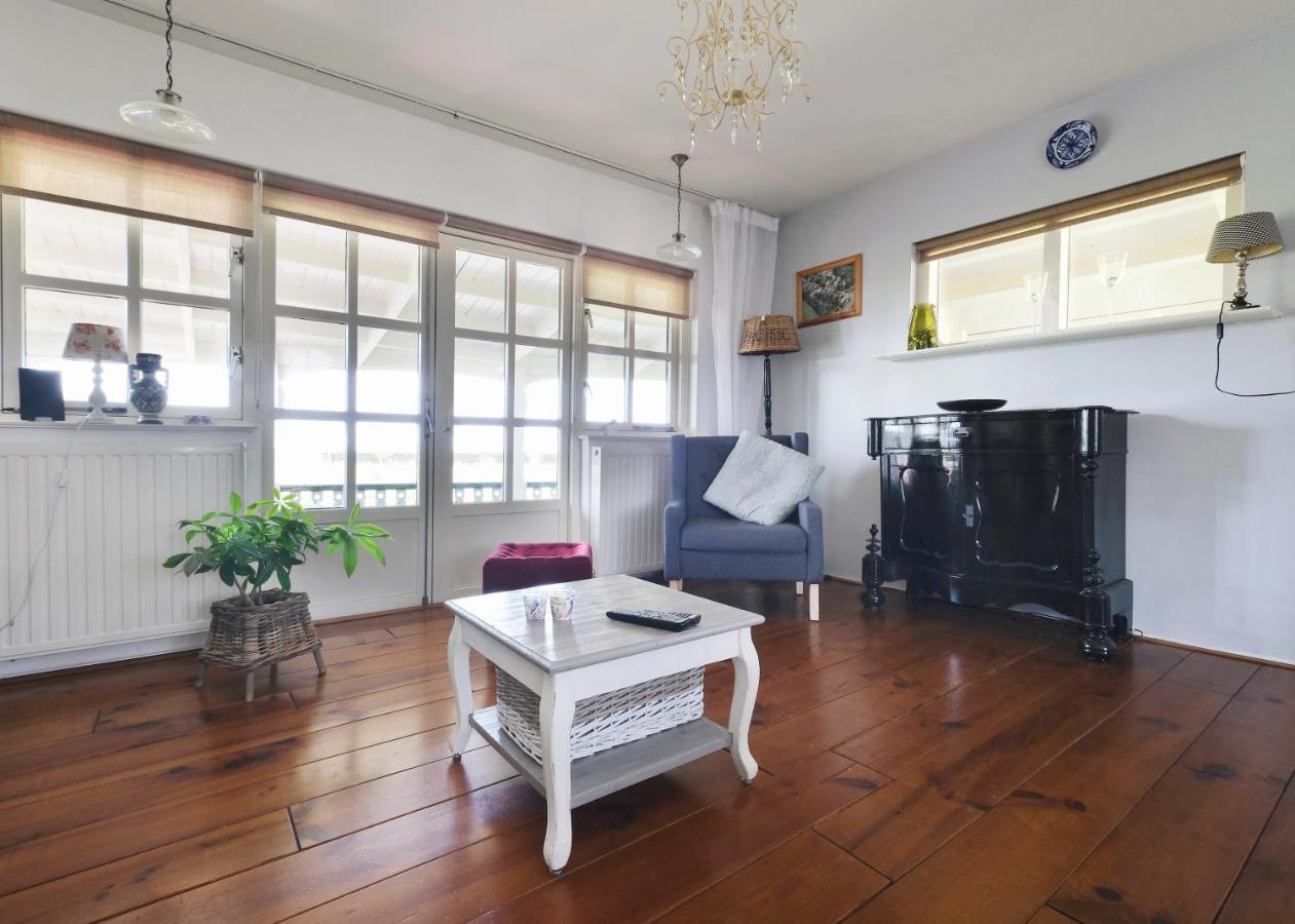 Idyllisch En Knus Huisje Met Prachtige Veranda. Oterleek Εξωτερικό φωτογραφία